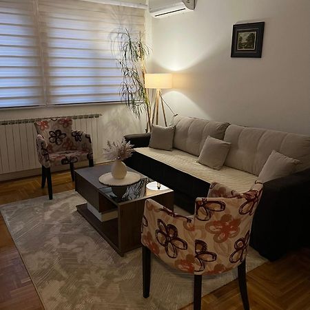 Apartman Manja Lukavica Ngoại thất bức ảnh