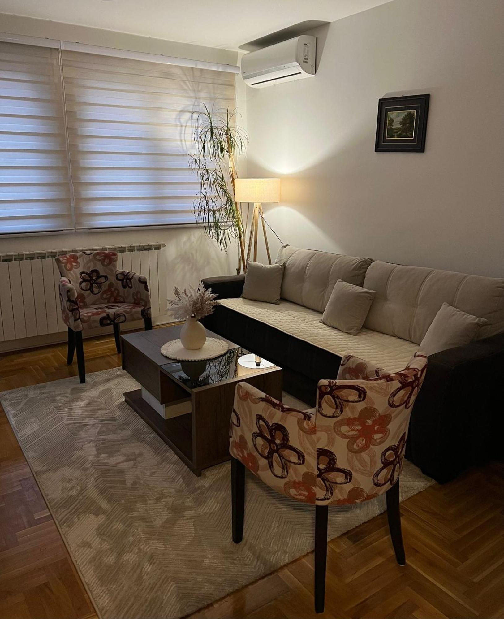 Apartman Manja Lukavica Ngoại thất bức ảnh
