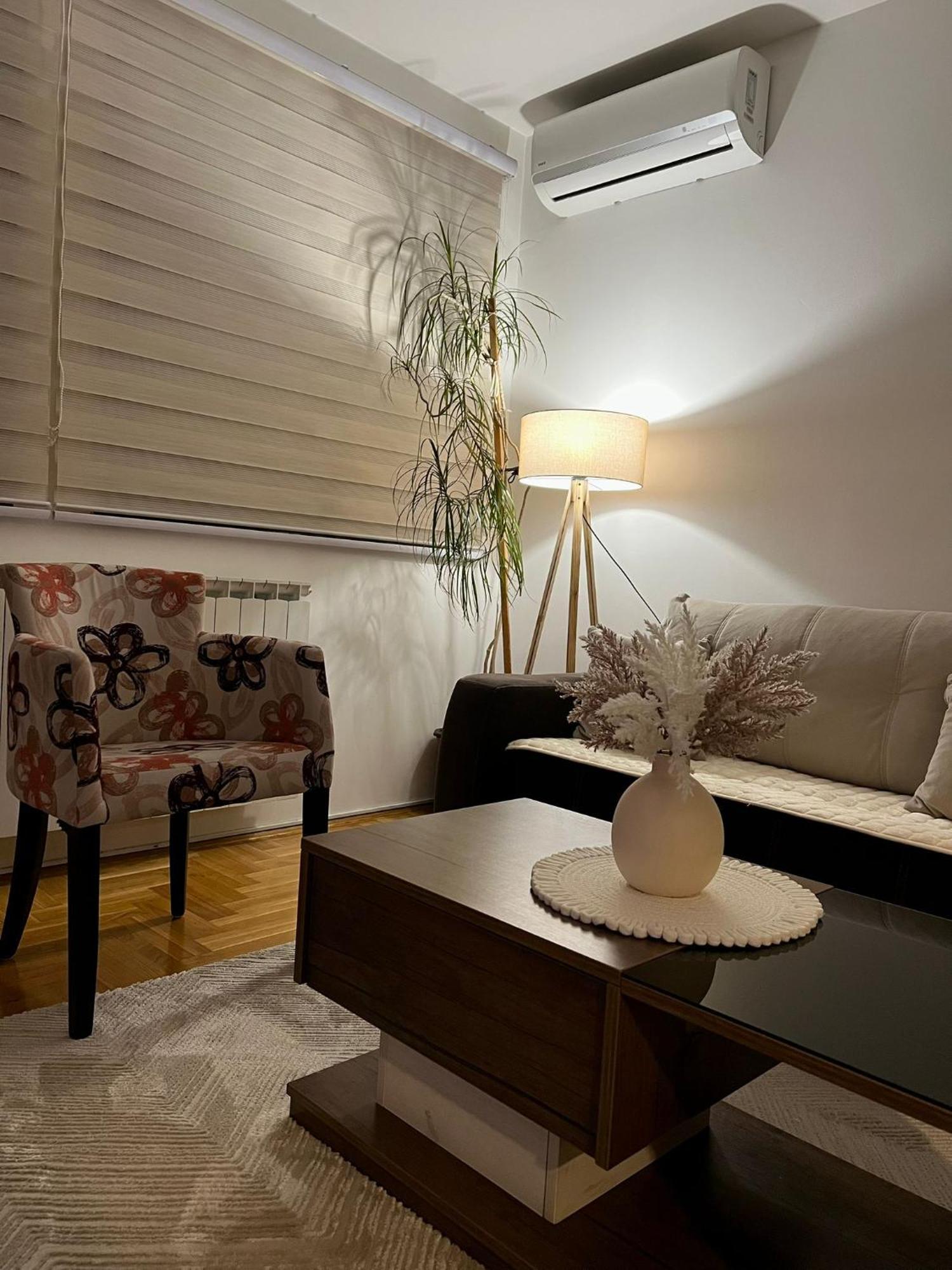 Apartman Manja Lukavica Ngoại thất bức ảnh